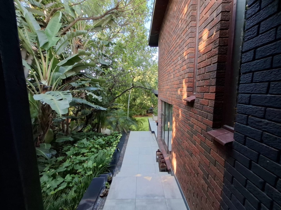 5 Bedroom Property for Sale in Protea Park North West